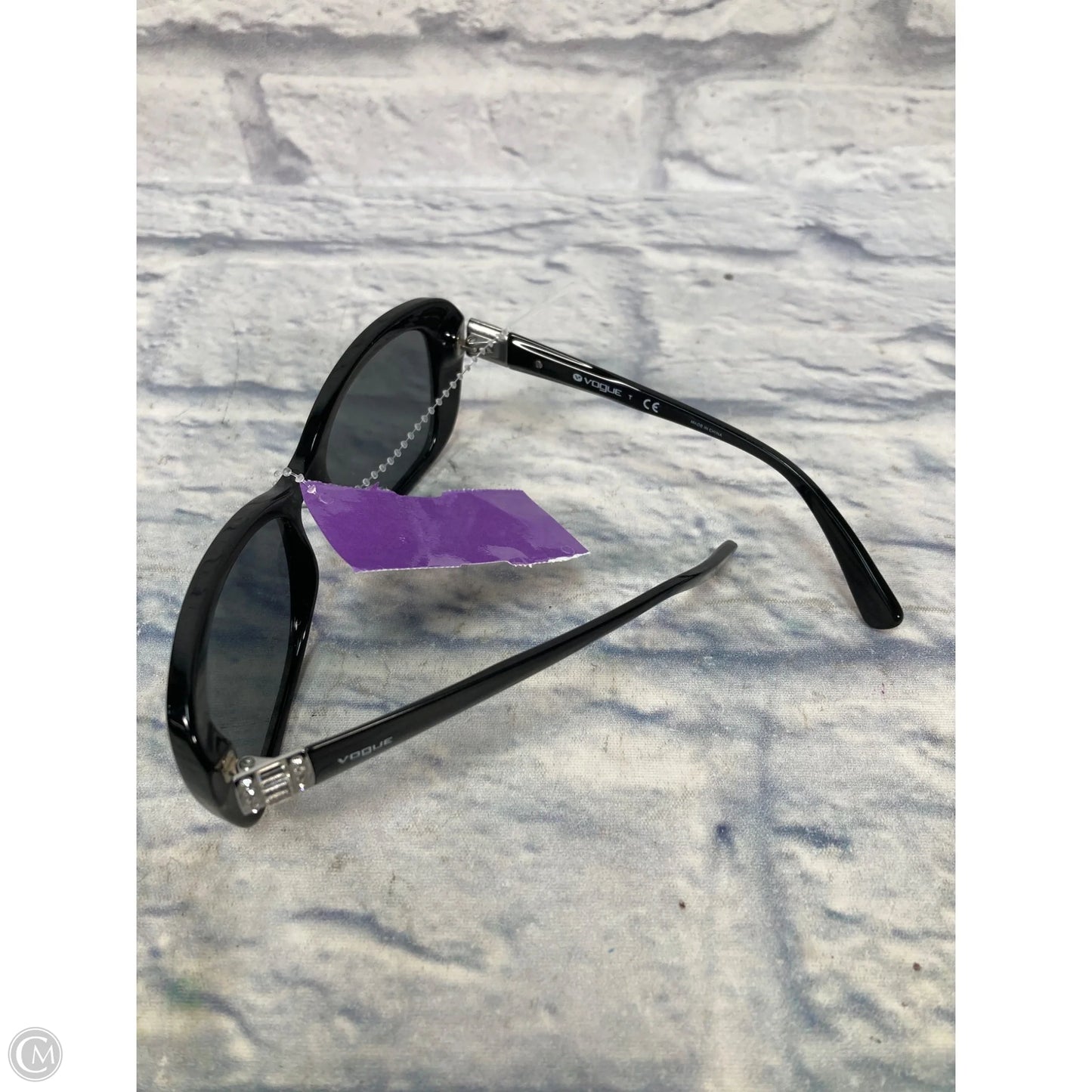 Sunglasses By Clothes Mentor, Size: Medium