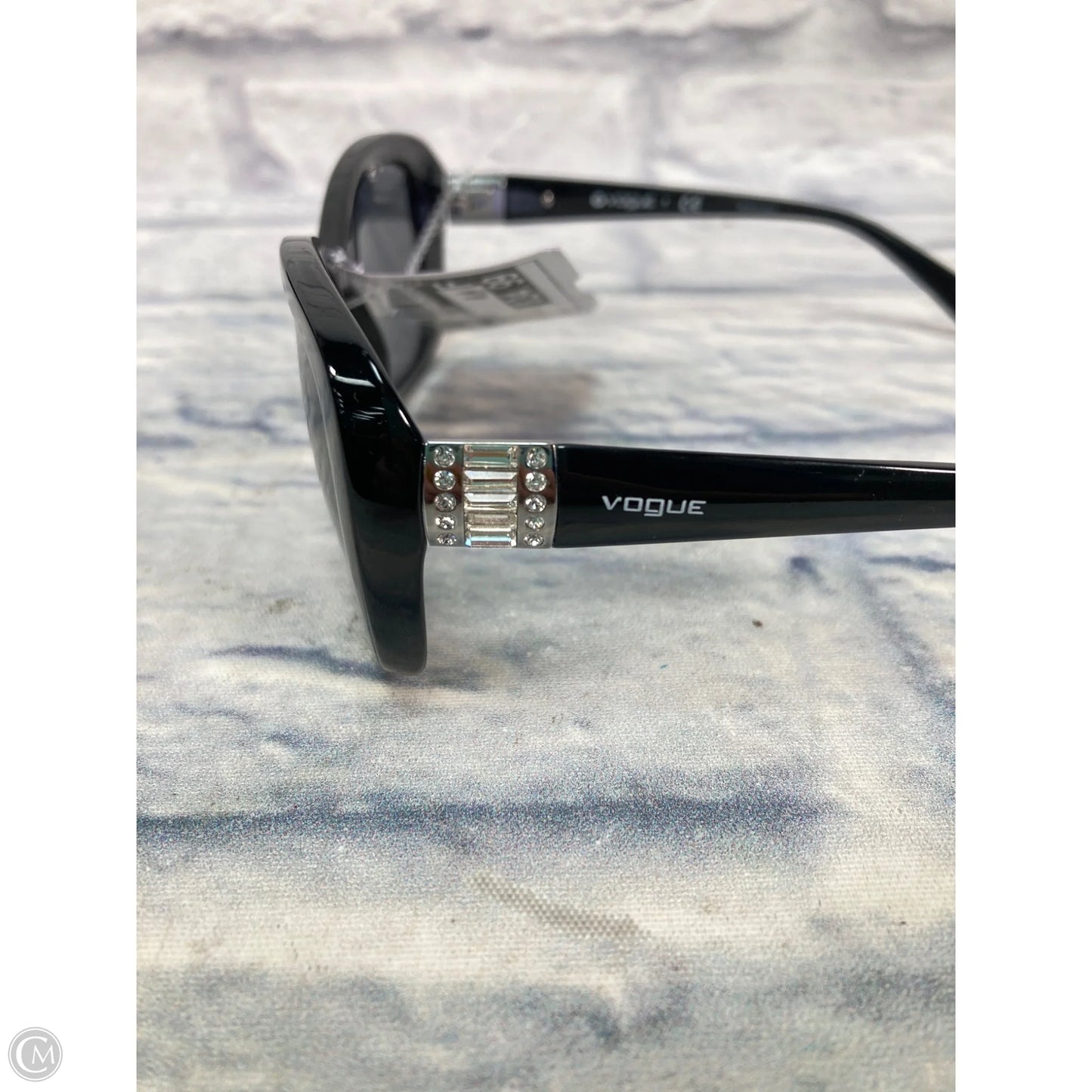Sunglasses By Clothes Mentor, Size: Medium