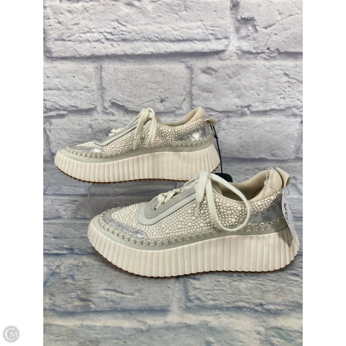 Shoes Sneakers By Dolce Vita In Grey & White, Size: 5.5