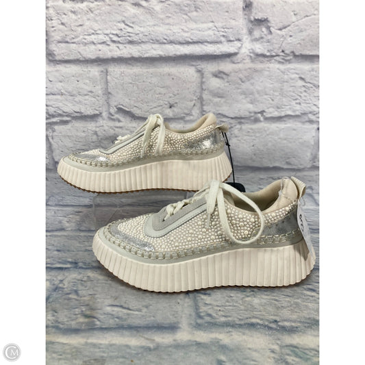 Shoes Sneakers By Dolce Vita In Grey & White, Size: 5.5