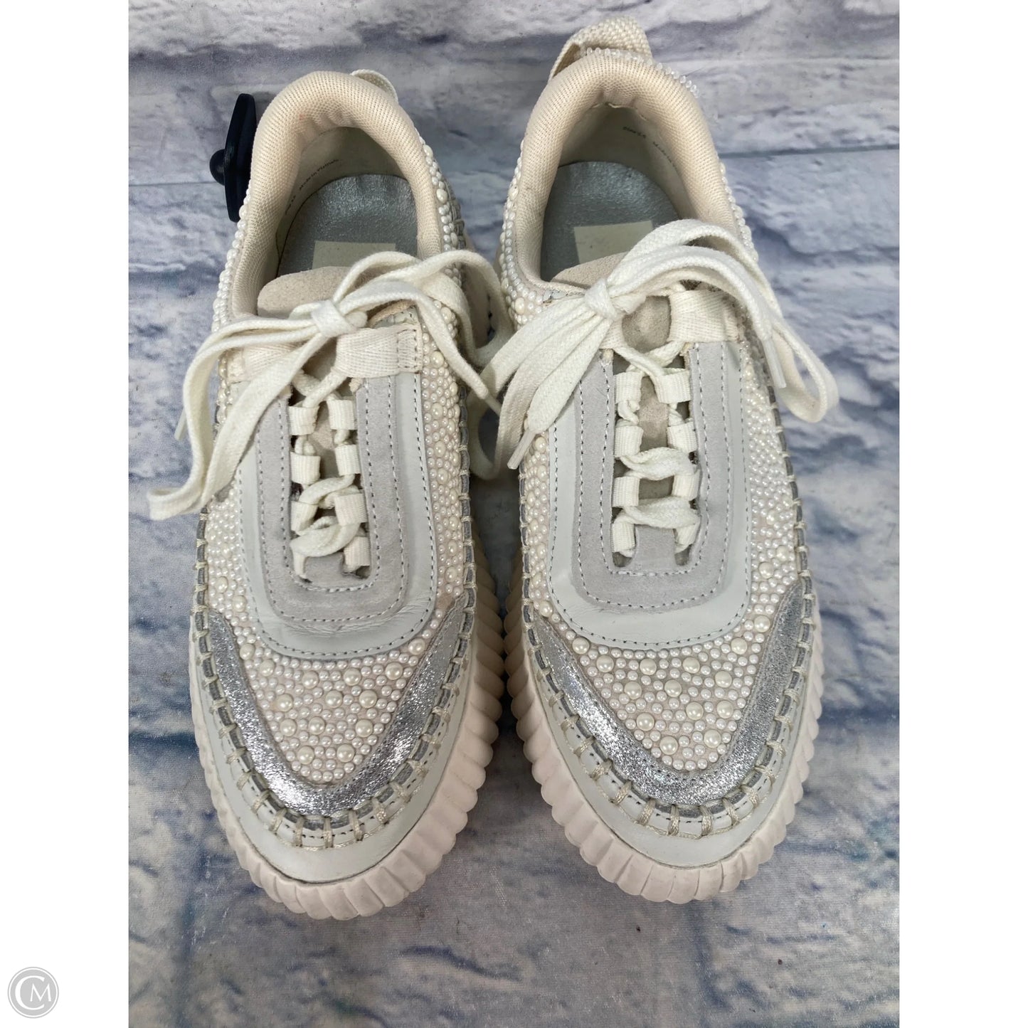 Shoes Sneakers By Dolce Vita In Grey & White, Size: 5.5