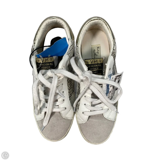 Shoes Sneakers By Vintage Havana In Grey & White, Size: 7