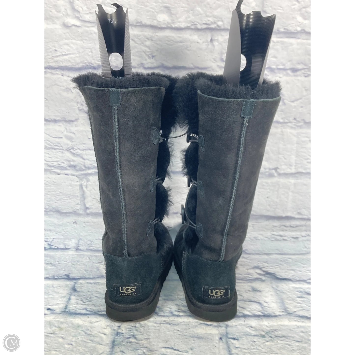 Boots Designer By Ugg In Black, Size: 8