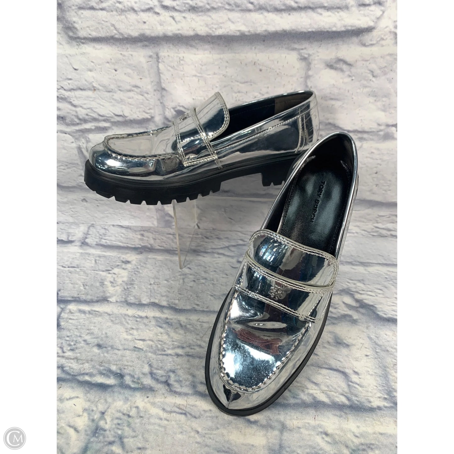 Shoes Designer By Tory Burch In Silver, Size: 7