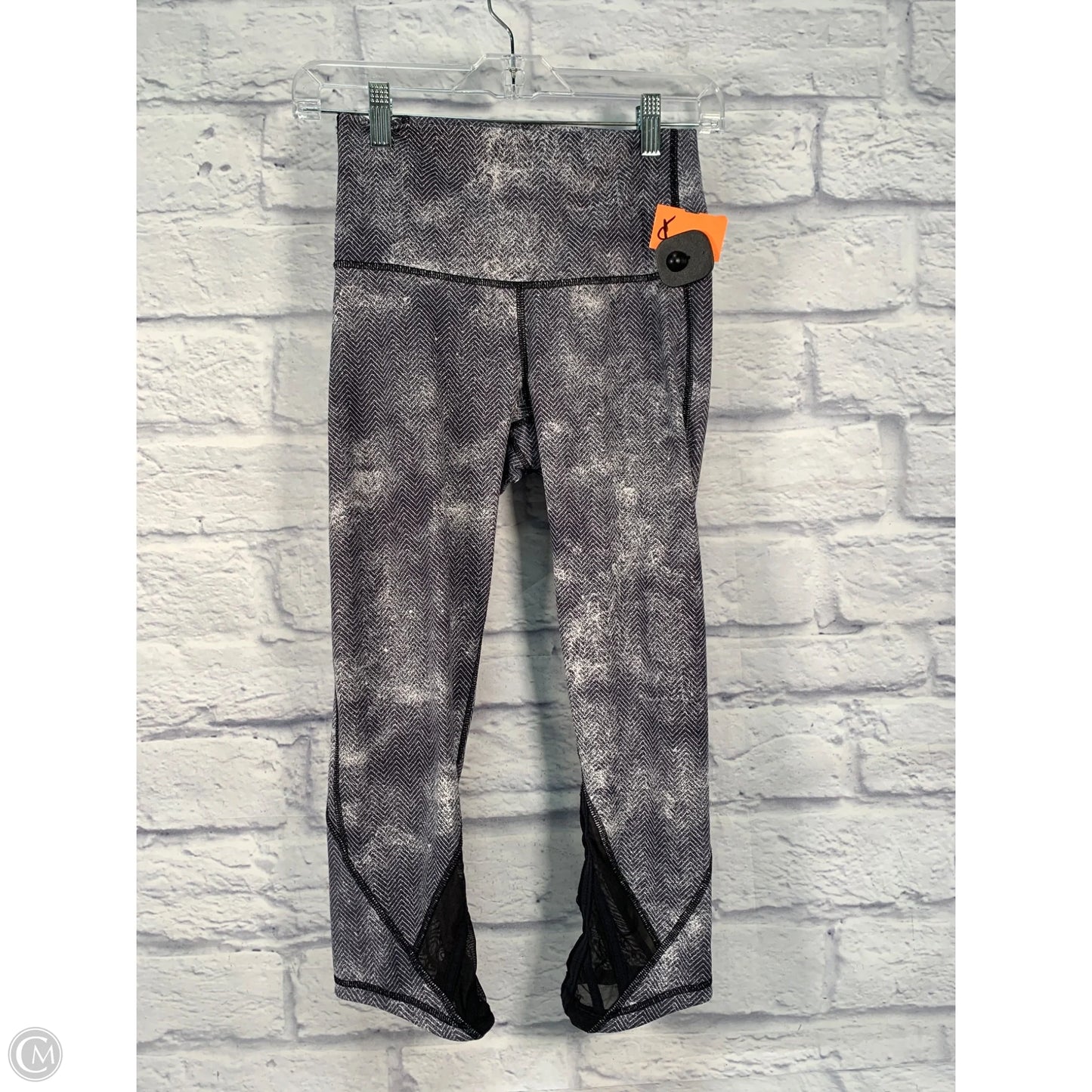 Athletic Leggings Capris By Lululemon In Grey, Size: S