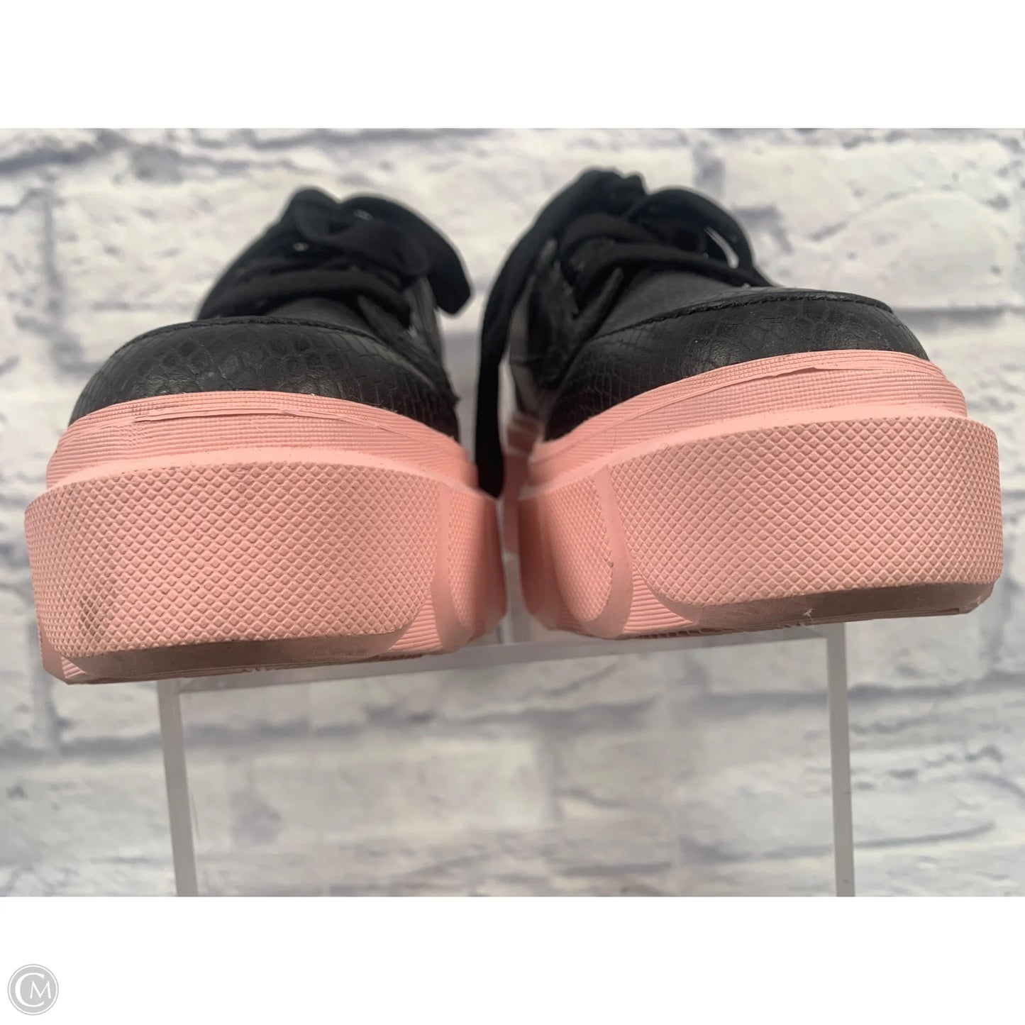 Shoes Sneakers By Sorel In Black & Pink, Size: 6.5
