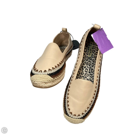 Shoes Flats By Chicos In Tan, Size: 9.5