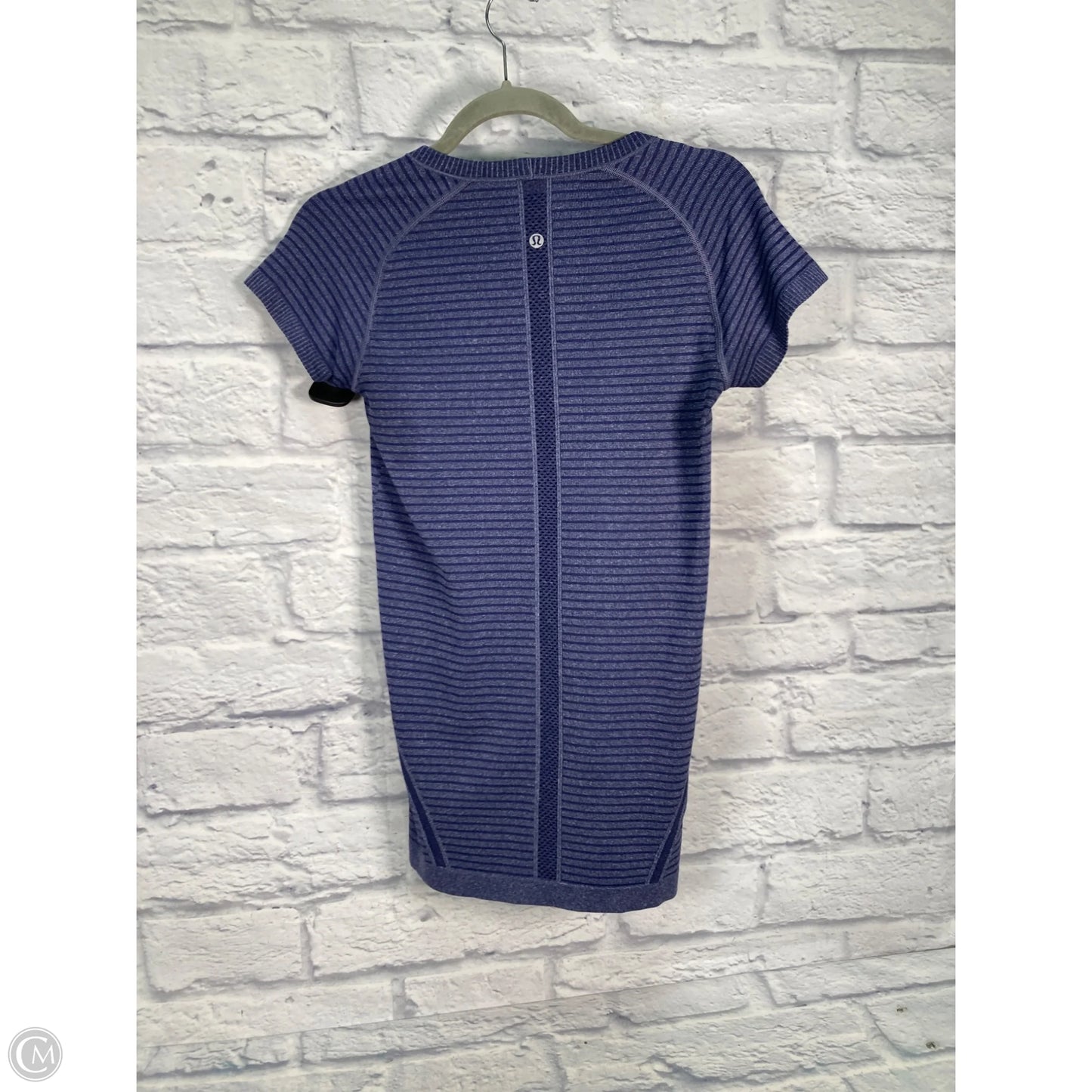 Athletic Top Short Sleeve By Lululemon In Blue, Size: 6