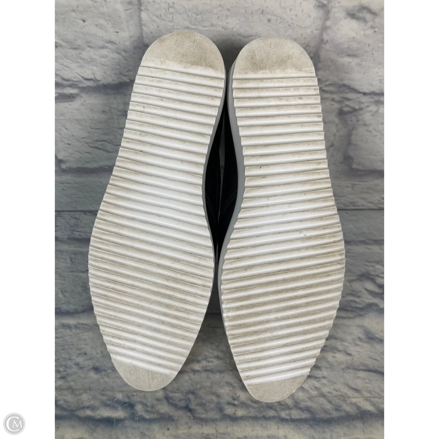 Shoes Designer By Karl Lagerfeld In Black & Silver, Size: 9