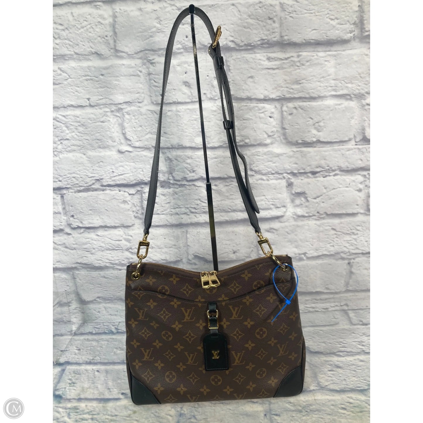 Handbag Luxury Designer By Louis Vuitton, Size: Medium