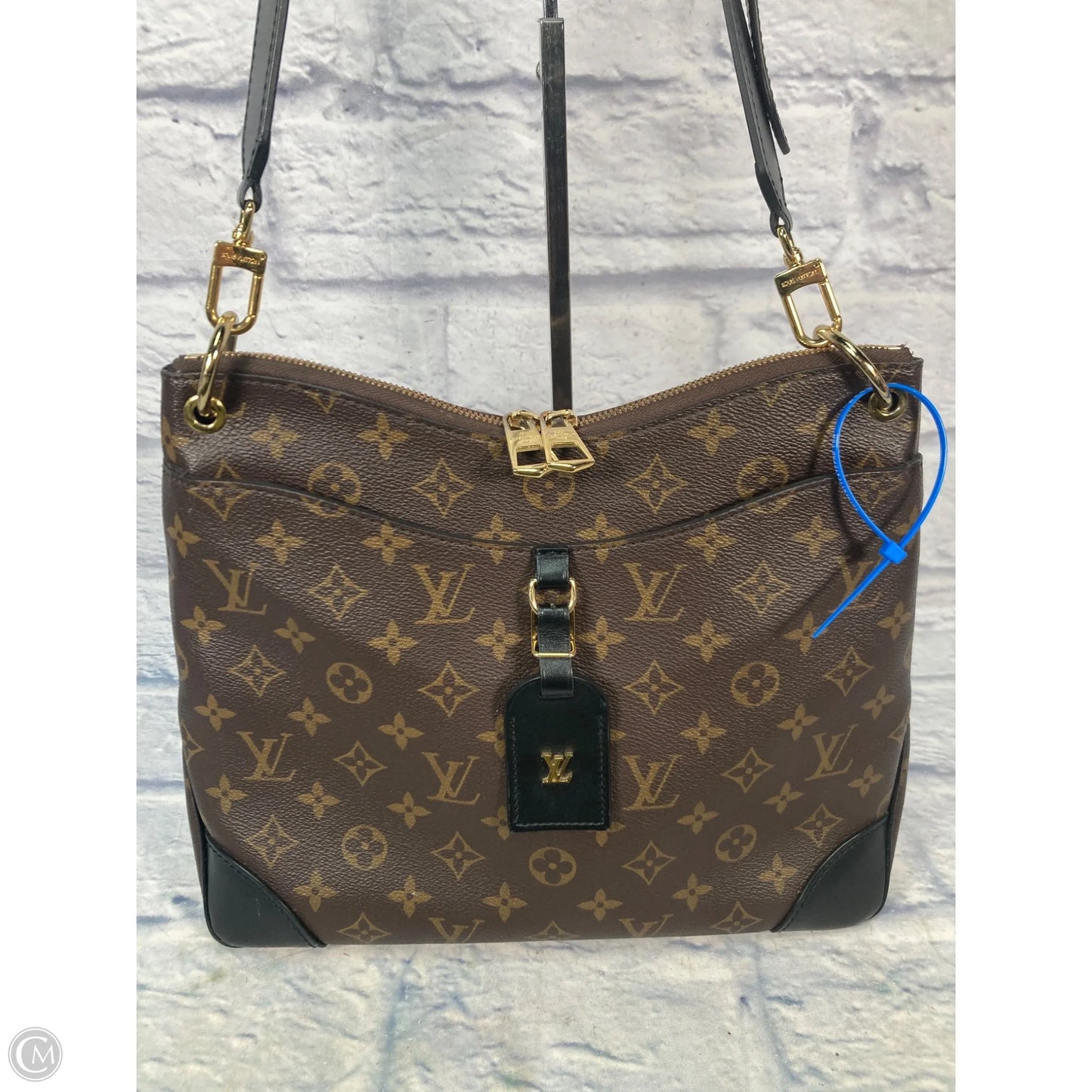Handbag Luxury Designer By Louis Vuitton, Size: Medium