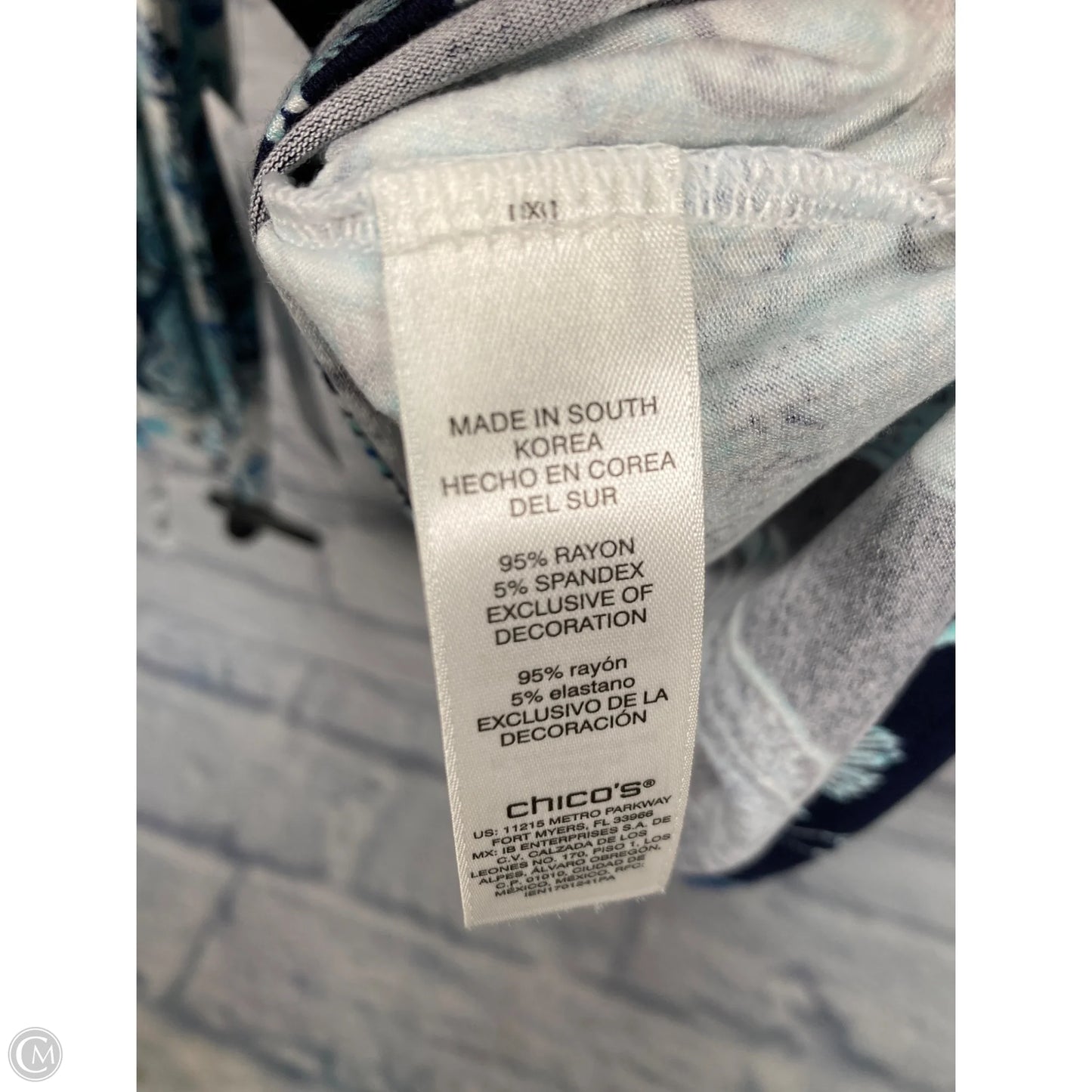 Top 3/4 Sleeve By Chicos In Blue & White, Size: L