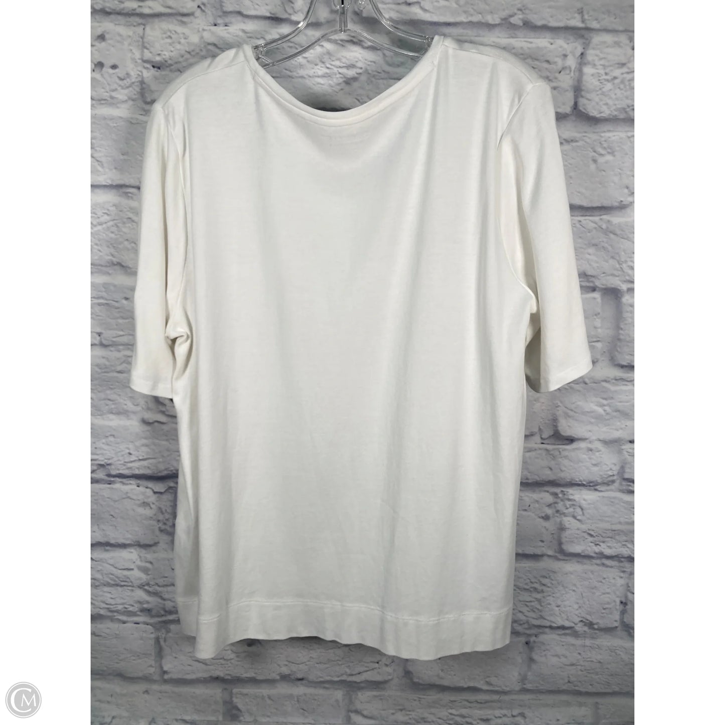 Top Short Sleeve Basic By Chicos In White, Size: Xl