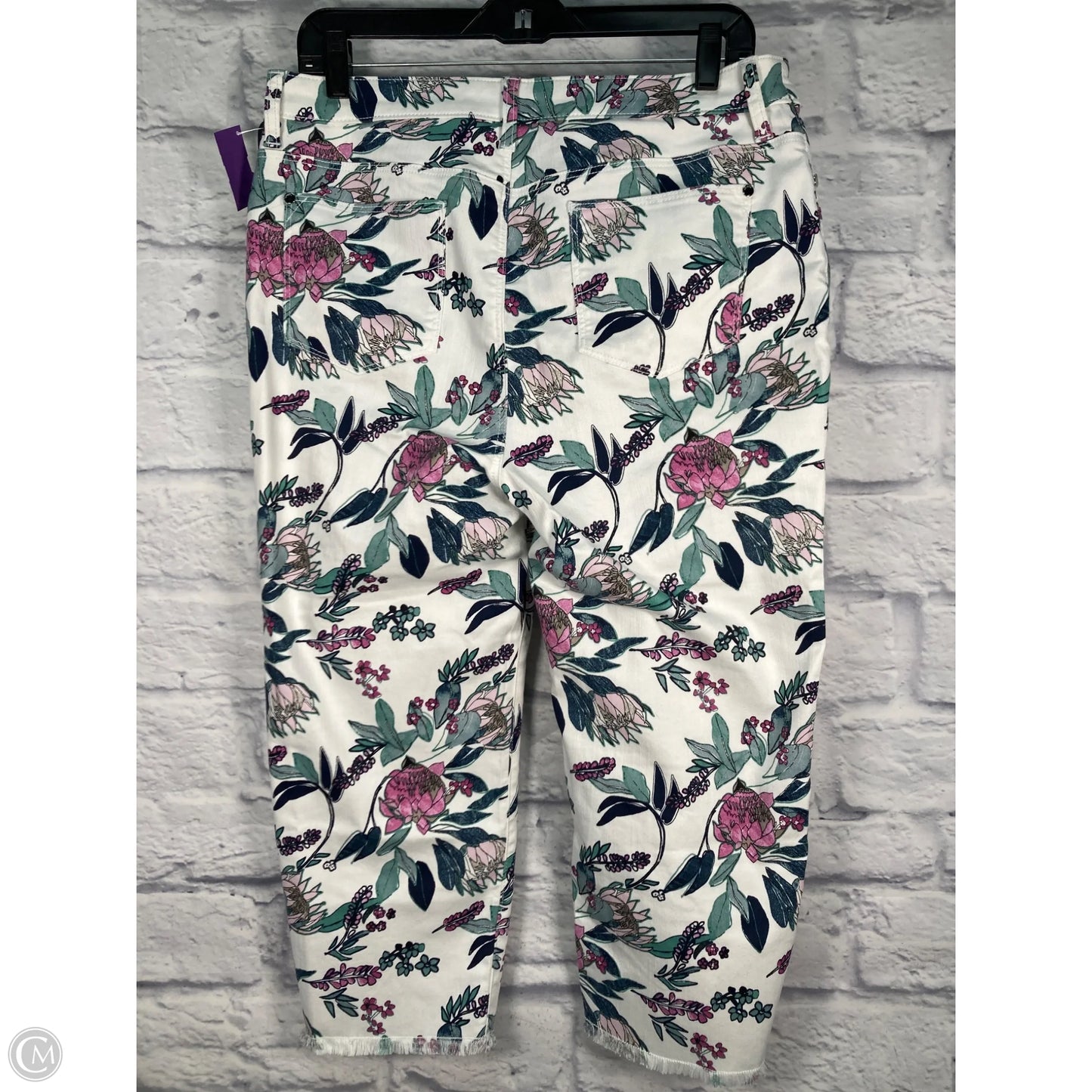 Jeans Cropped By Chicos In Pink & White, Size: 10