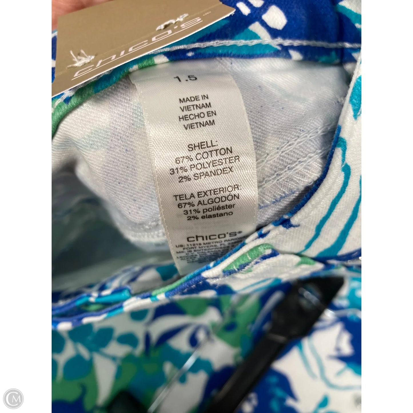 Jeans Cropped By Chicos In Blue & White, Size: 10