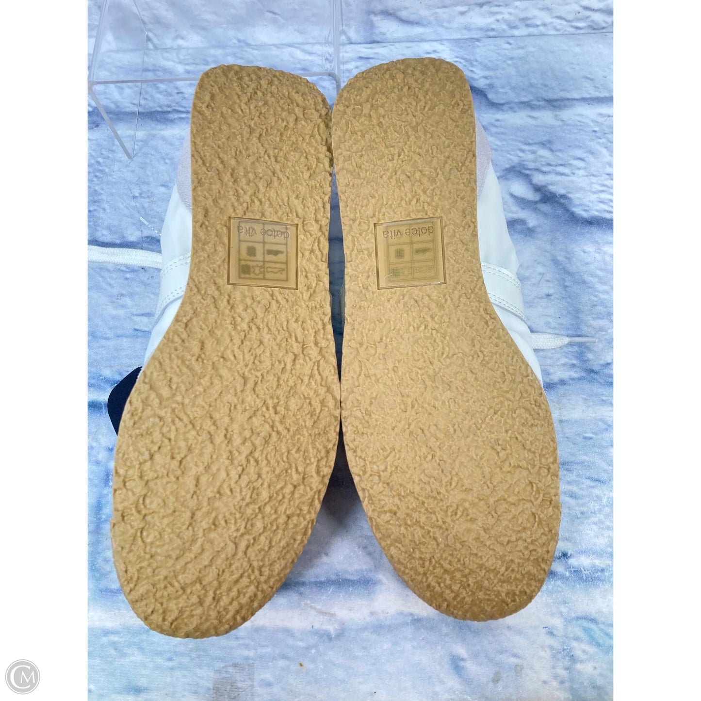 Shoes Sneakers By Dolce Vita In Cream & Grey, Size: 8