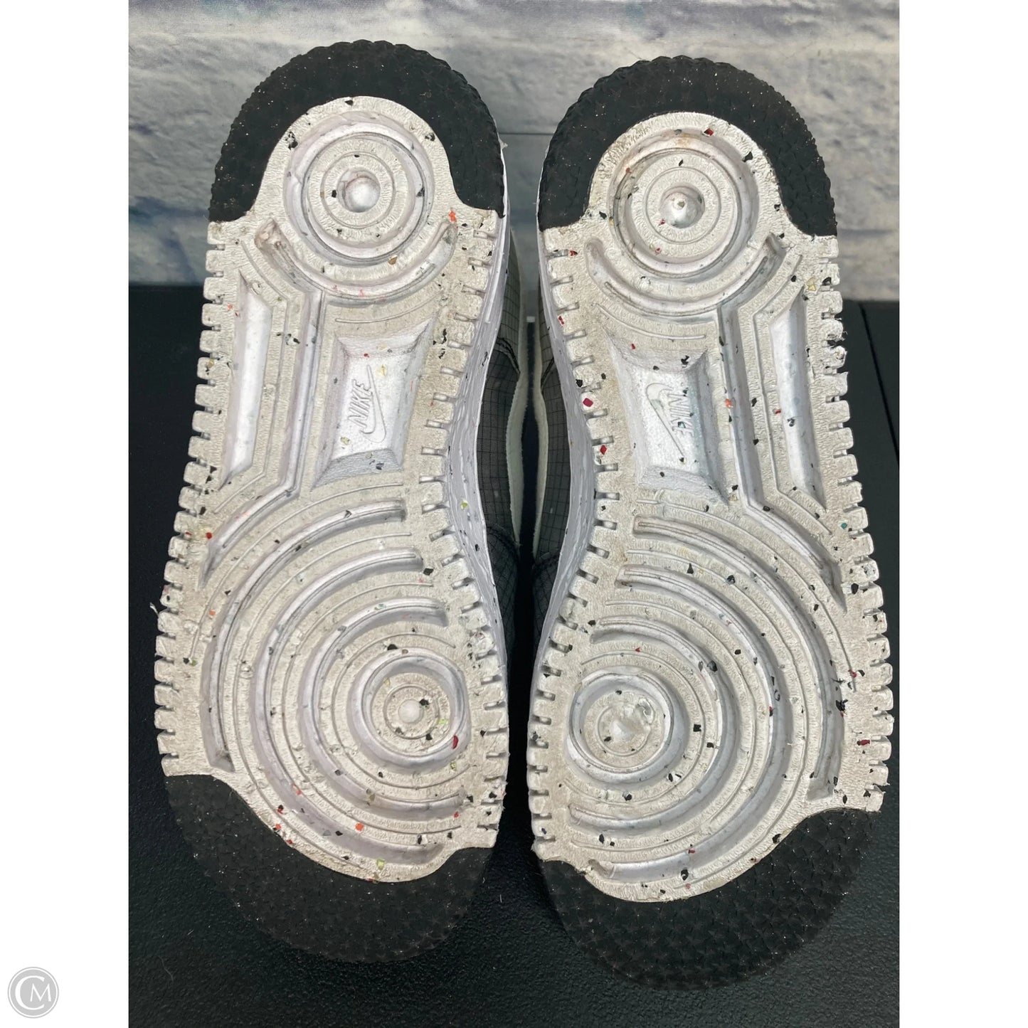 Shoes Athletic By Nike In Grey & Yellow, Size: 7