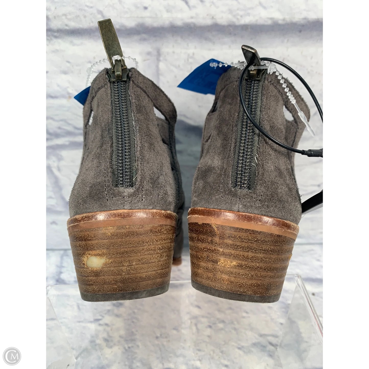 Boots Ankle Flats By Vince Camuto In Grey, Size: 8