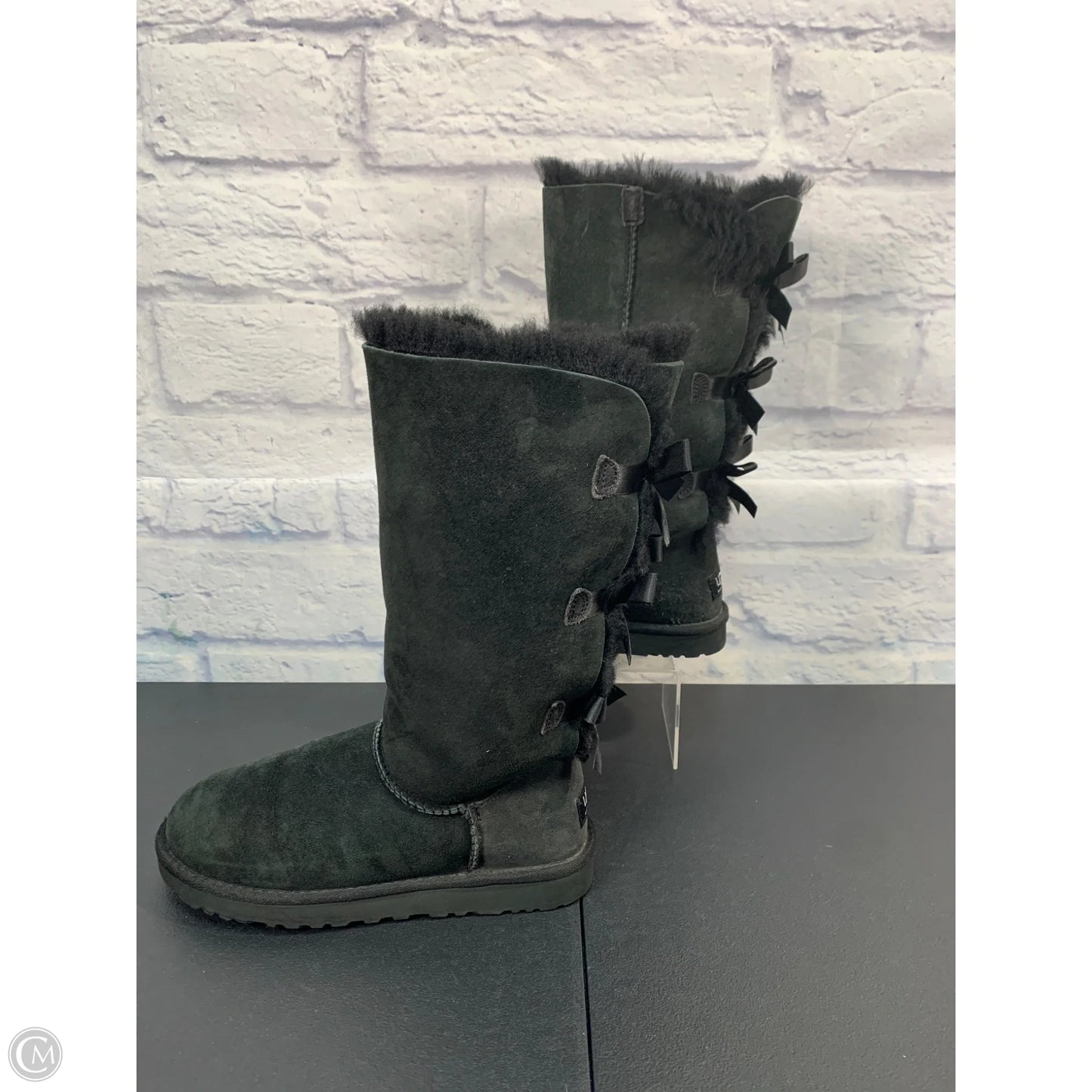 Boots Designer By Ugg In Black, Size: 7