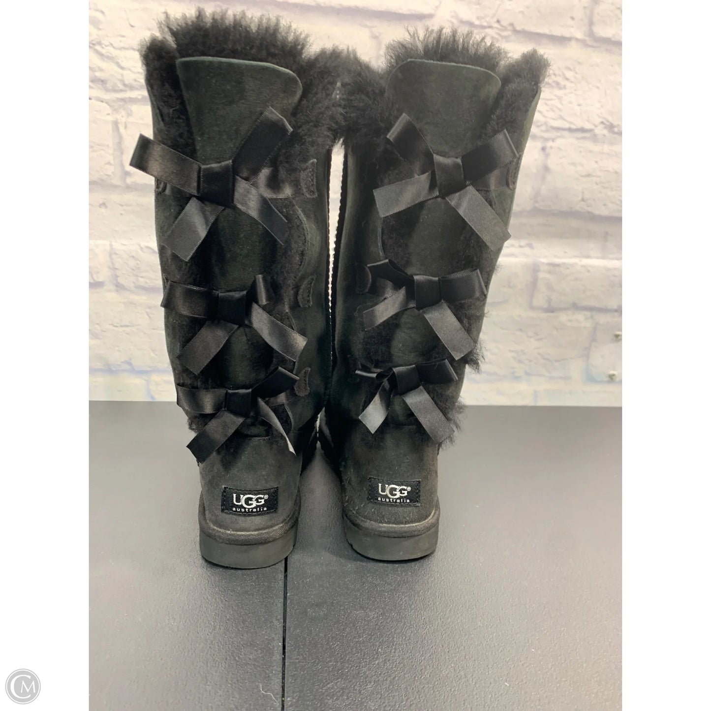 Boots Designer By Ugg In Black, Size: 7