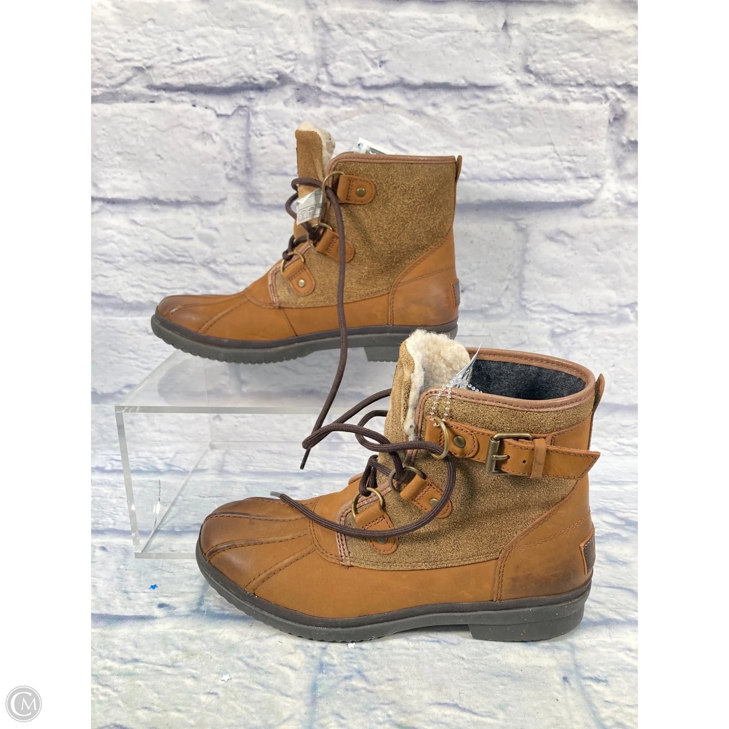 Boots Designer By Ugg In Brown, Size: 8.5