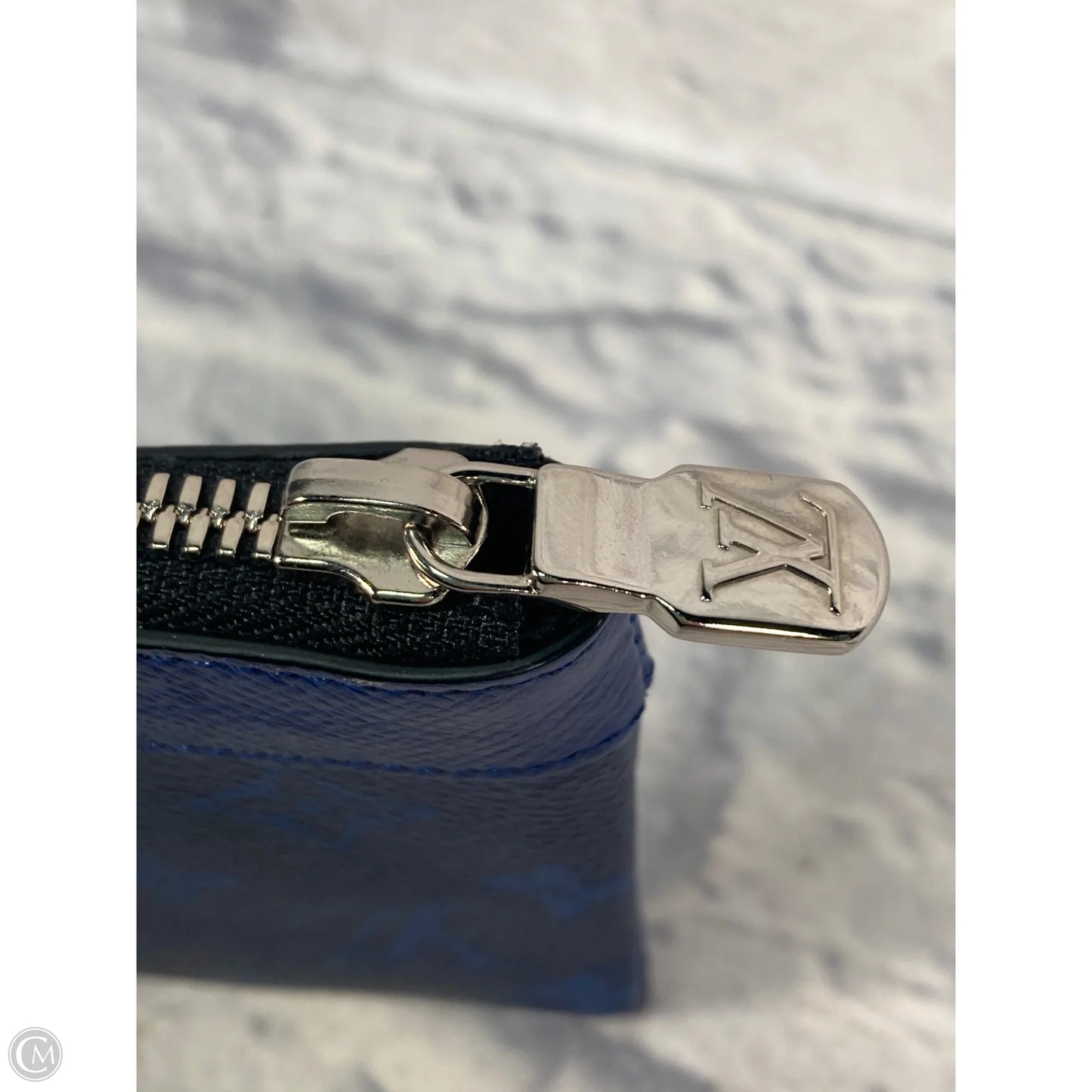 Clutch Luxury Designer By Louis Vuitton, Size: Medium