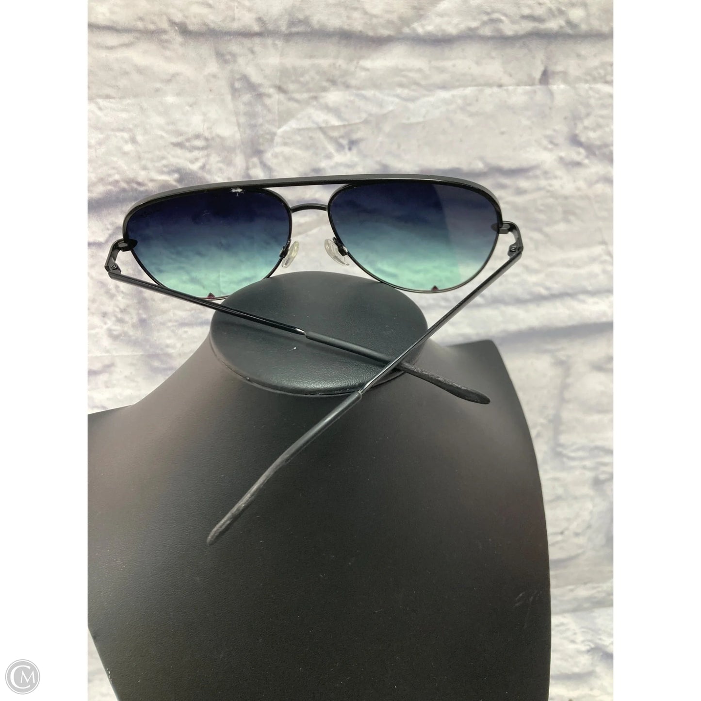 Sunglasses By Quay, Size: Small
