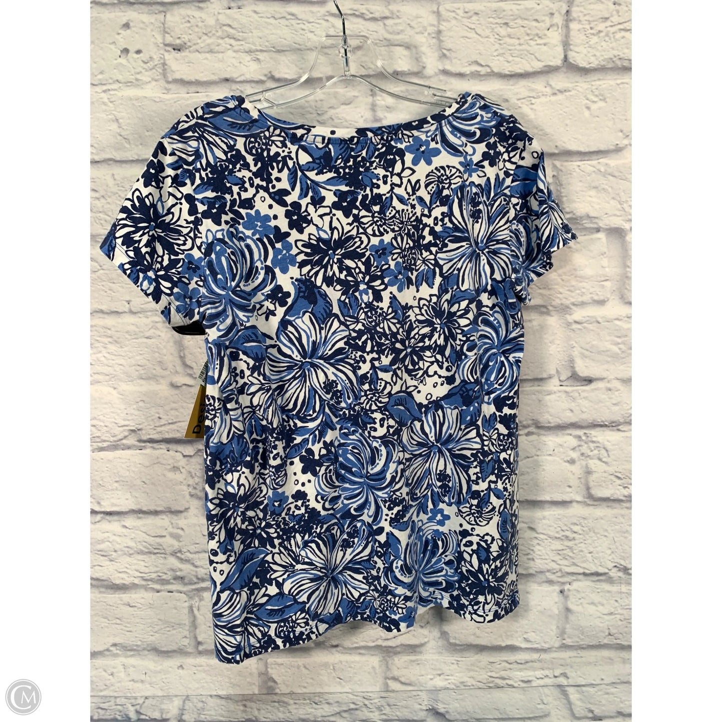 Top Short Sleeve Designer By Lilly Pulitzer In Blue & White, Size: M