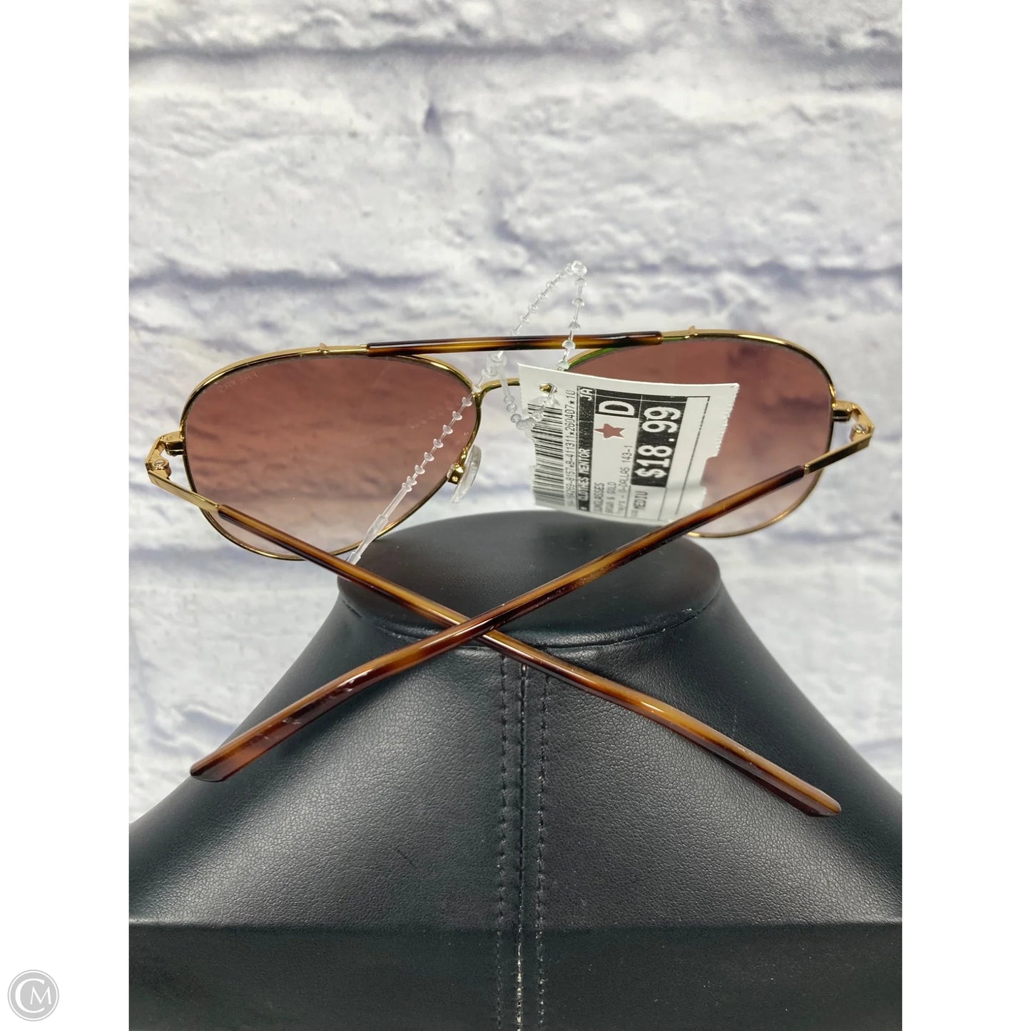 Sunglasses By Clothes Mentor, Size: Medium