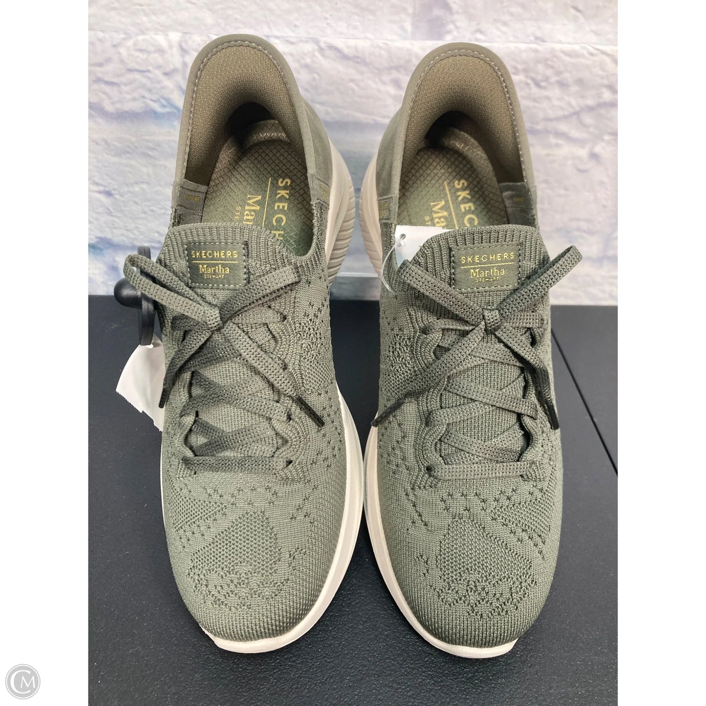 Shoes Sneakers By Skechers In Green, Size: 9
