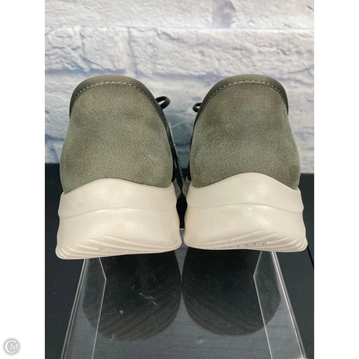Shoes Sneakers By Skechers In Green, Size: 9