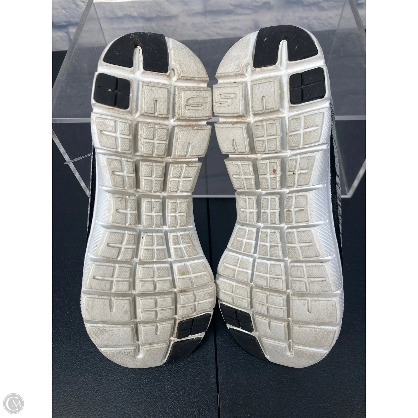 Shoes Athletic By Skechers In Grey, Size: 8