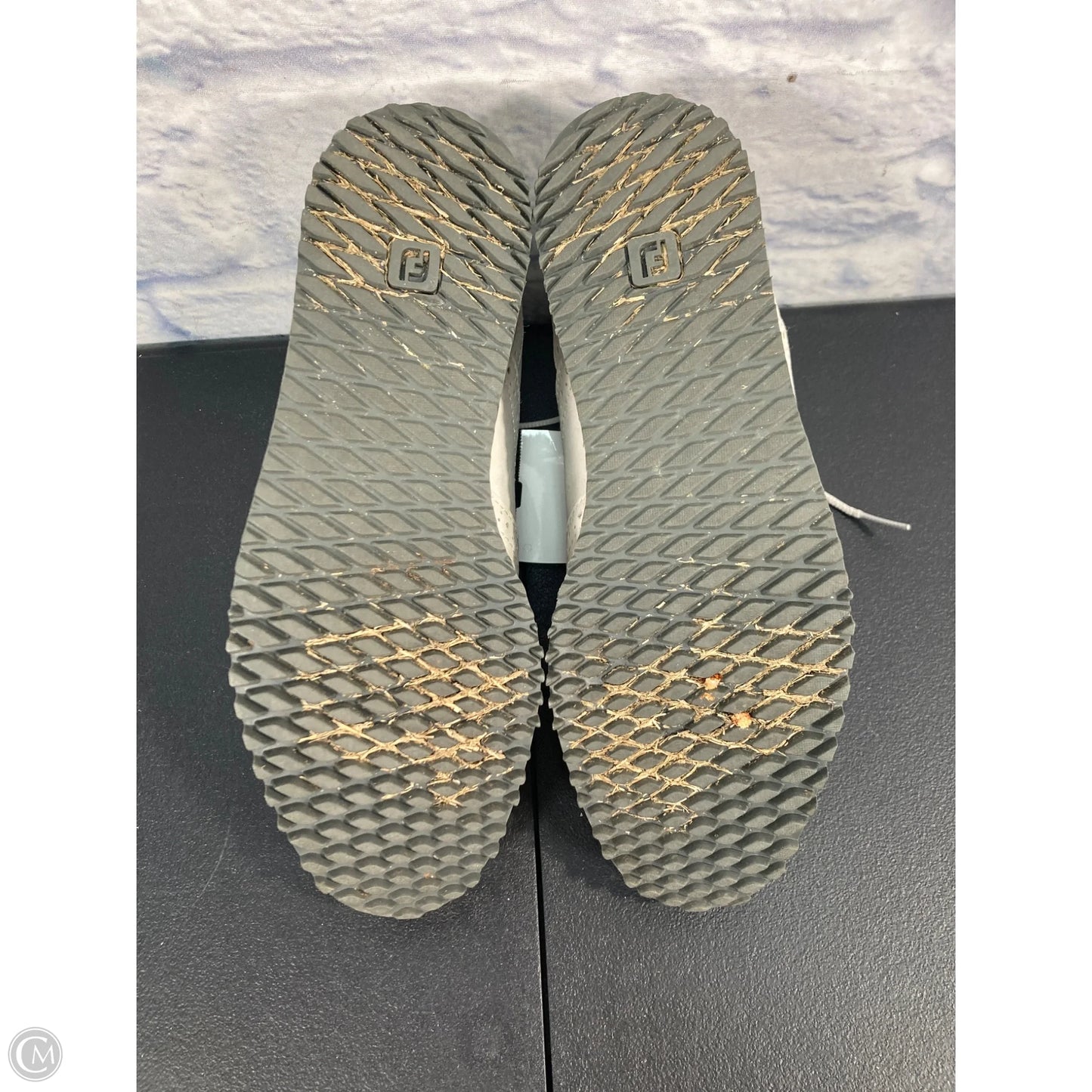 Shoes Sneakers By Clothes Mentor In Grey, Size: 6.5
