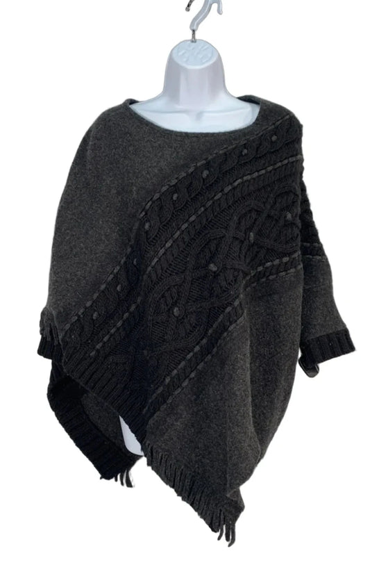 Sweater By Sleeping On Snow In Grey, Size: S