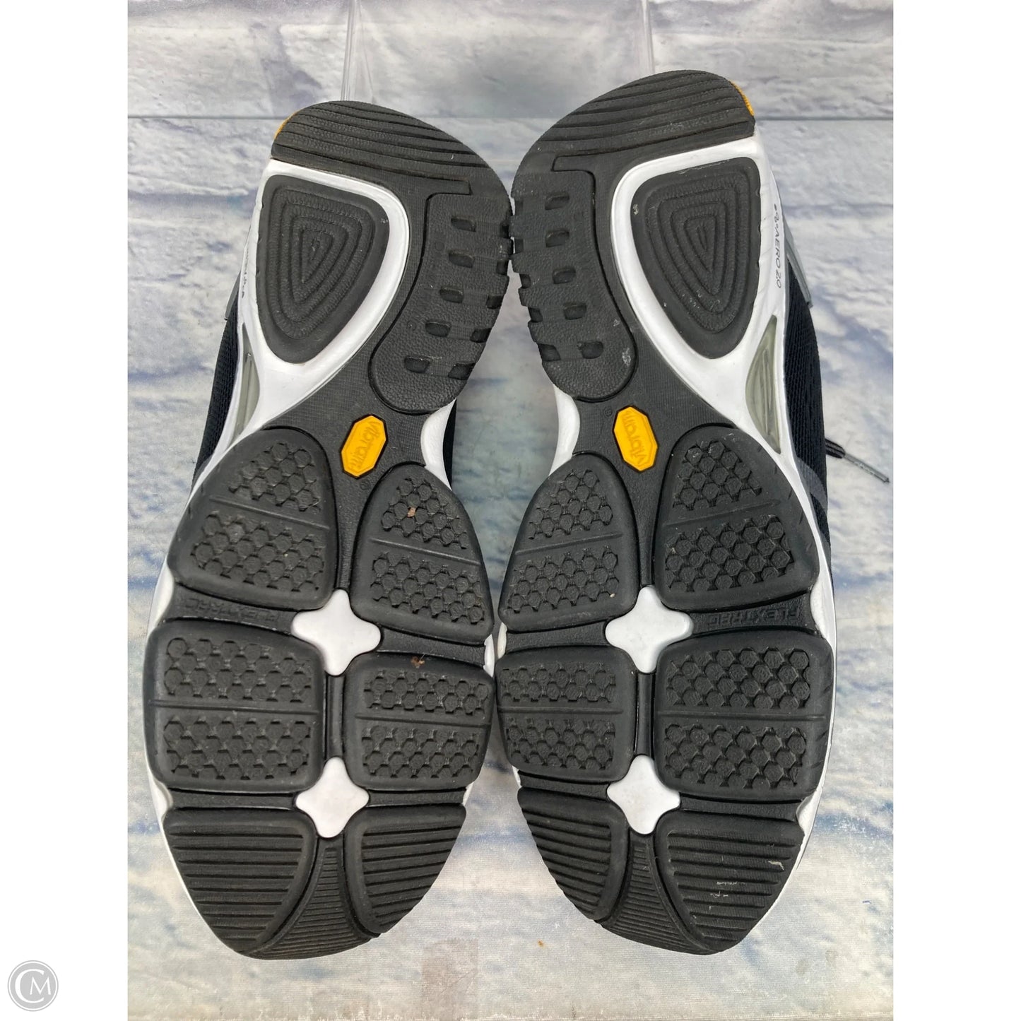 Shoes Athletic By Abeo In Black, Size: 11