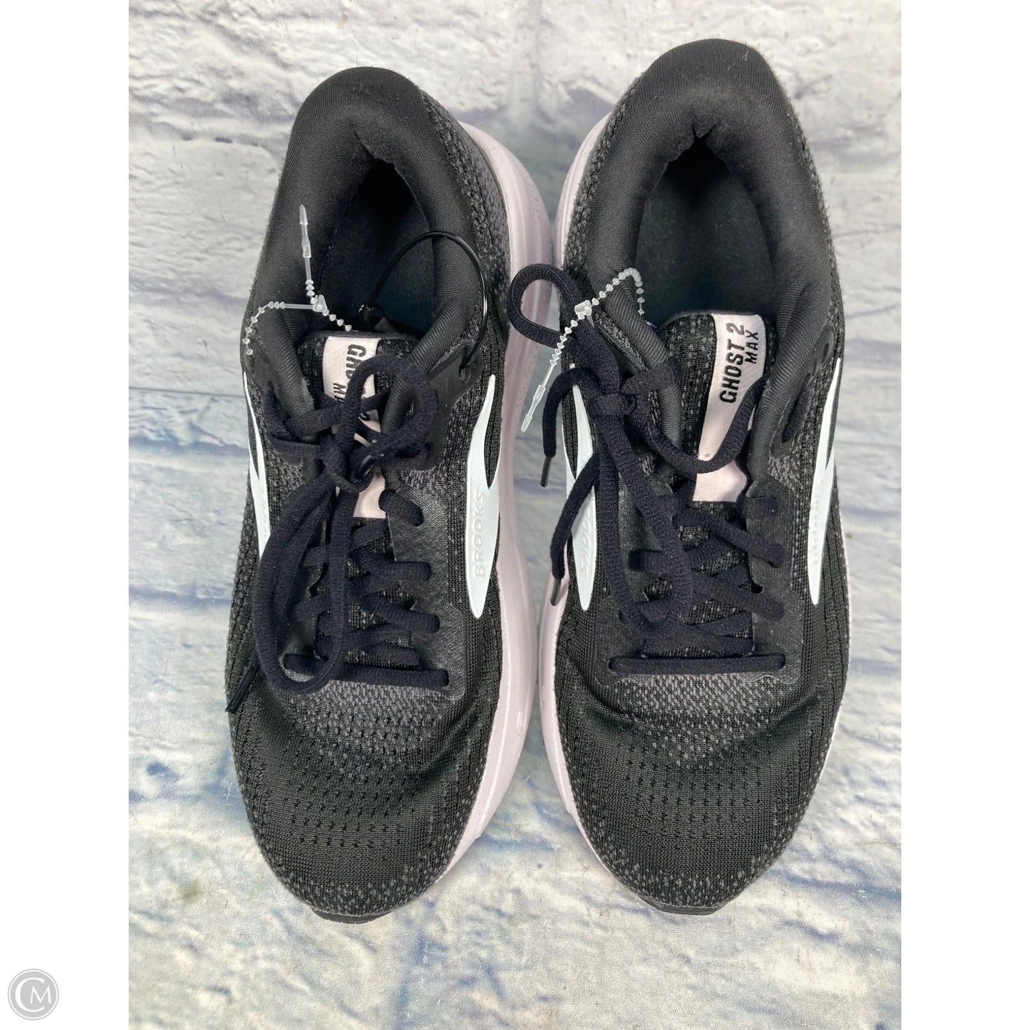 Shoes Athletic By Brooks In Black, Size: 8.5