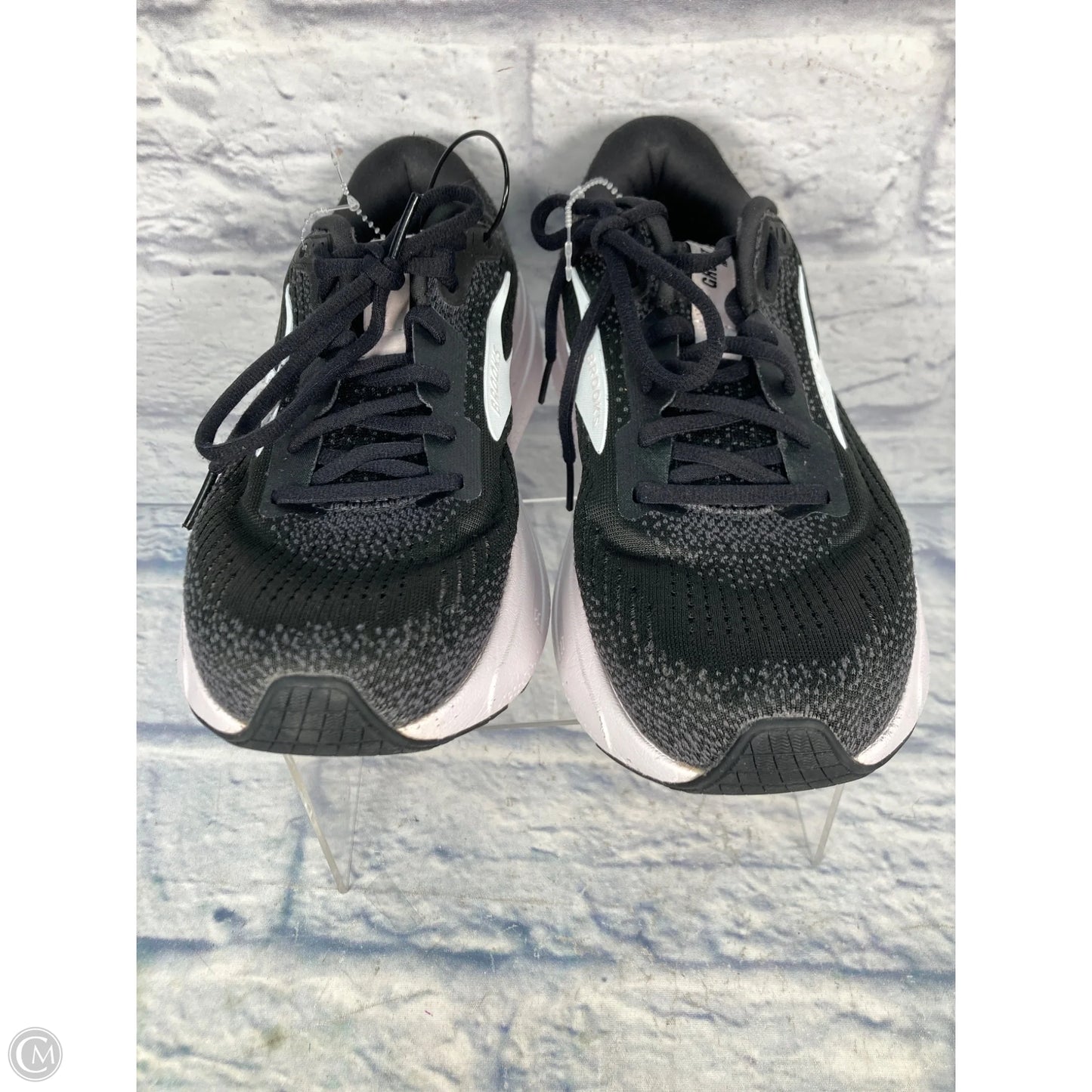 Shoes Athletic By Brooks In Black, Size: 8.5