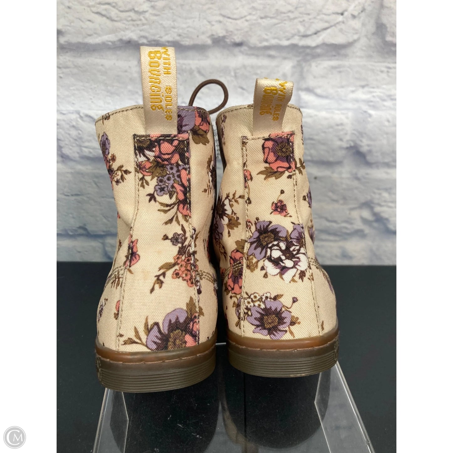 Boots Ankle Flats By Dr Martens In Floral Print, Size: 10