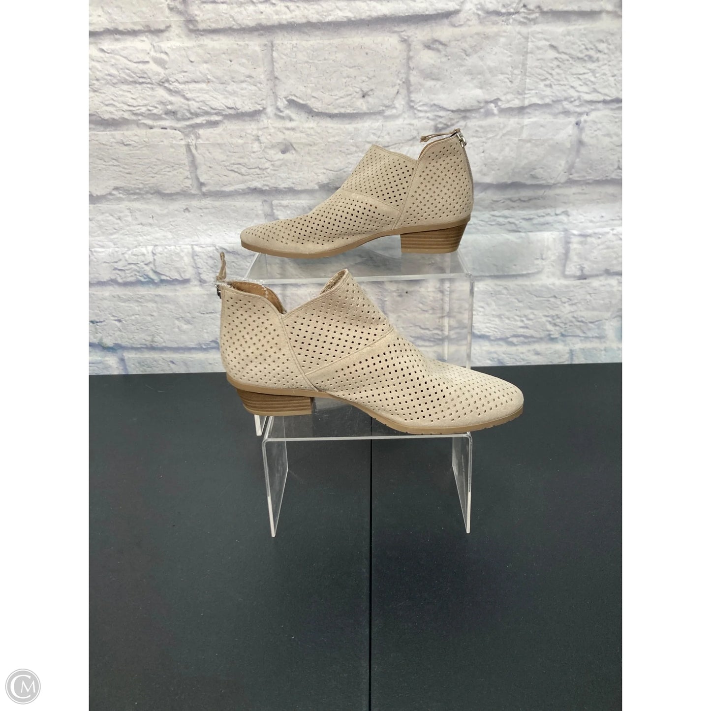 Boots Ankle Flats By Kenneth Cole In Grey, Size: 6.5