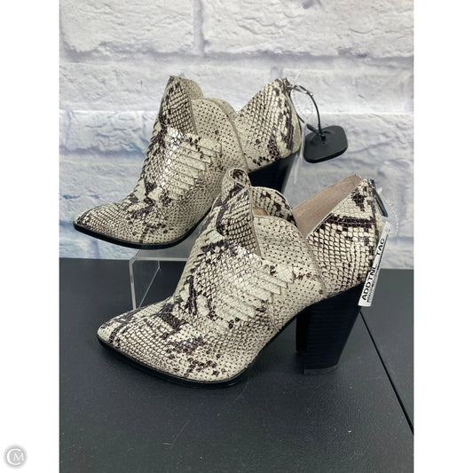 Boots Ankle Heels By Vince Camuto In Snakeskin Print, Size: 7
