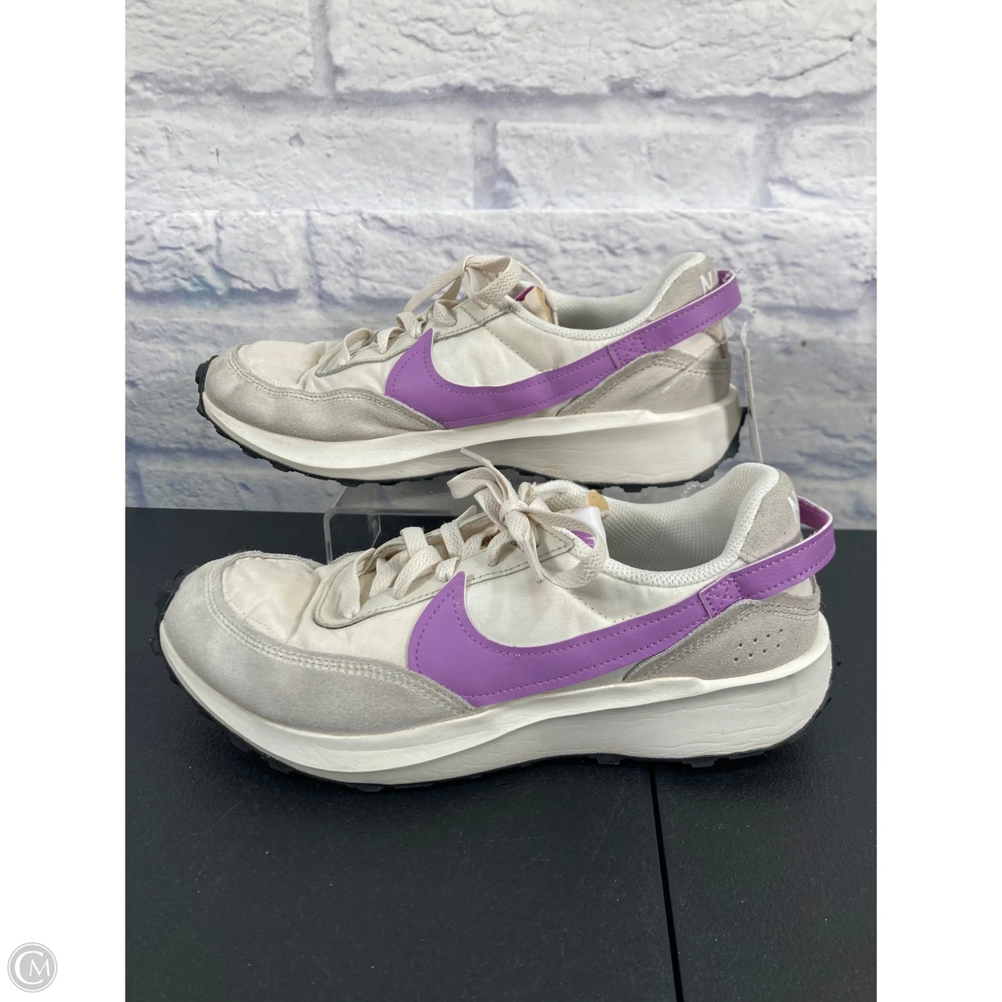 Shoes Athletic By Nike In Cream & Purple, Size: 9.5