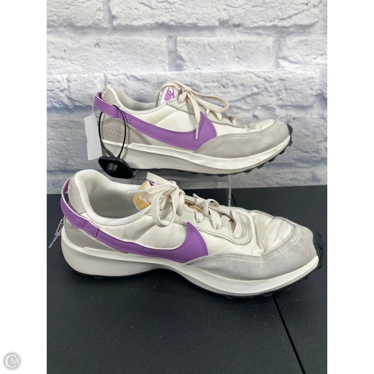 Shoes Athletic By Nike In Cream & Purple, Size: 9.5
