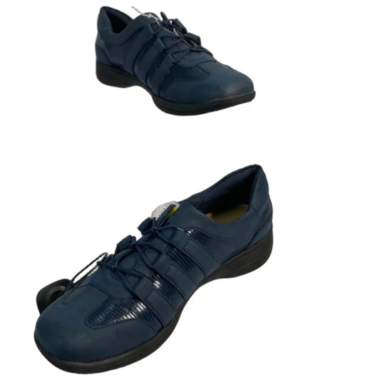 Shoes Flats By Trotters In Navy, Size: 9