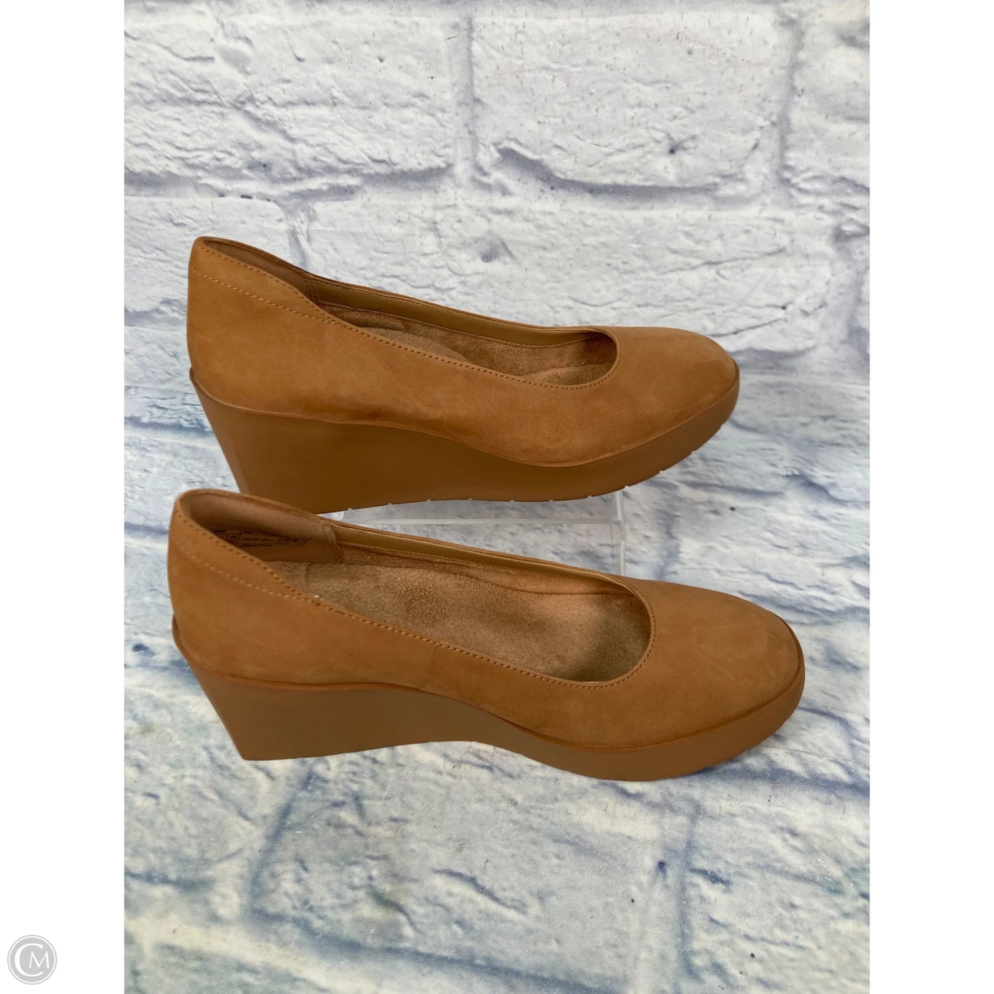 Shoes Heels Wedge By Vionic In Tan, Size: 7.5