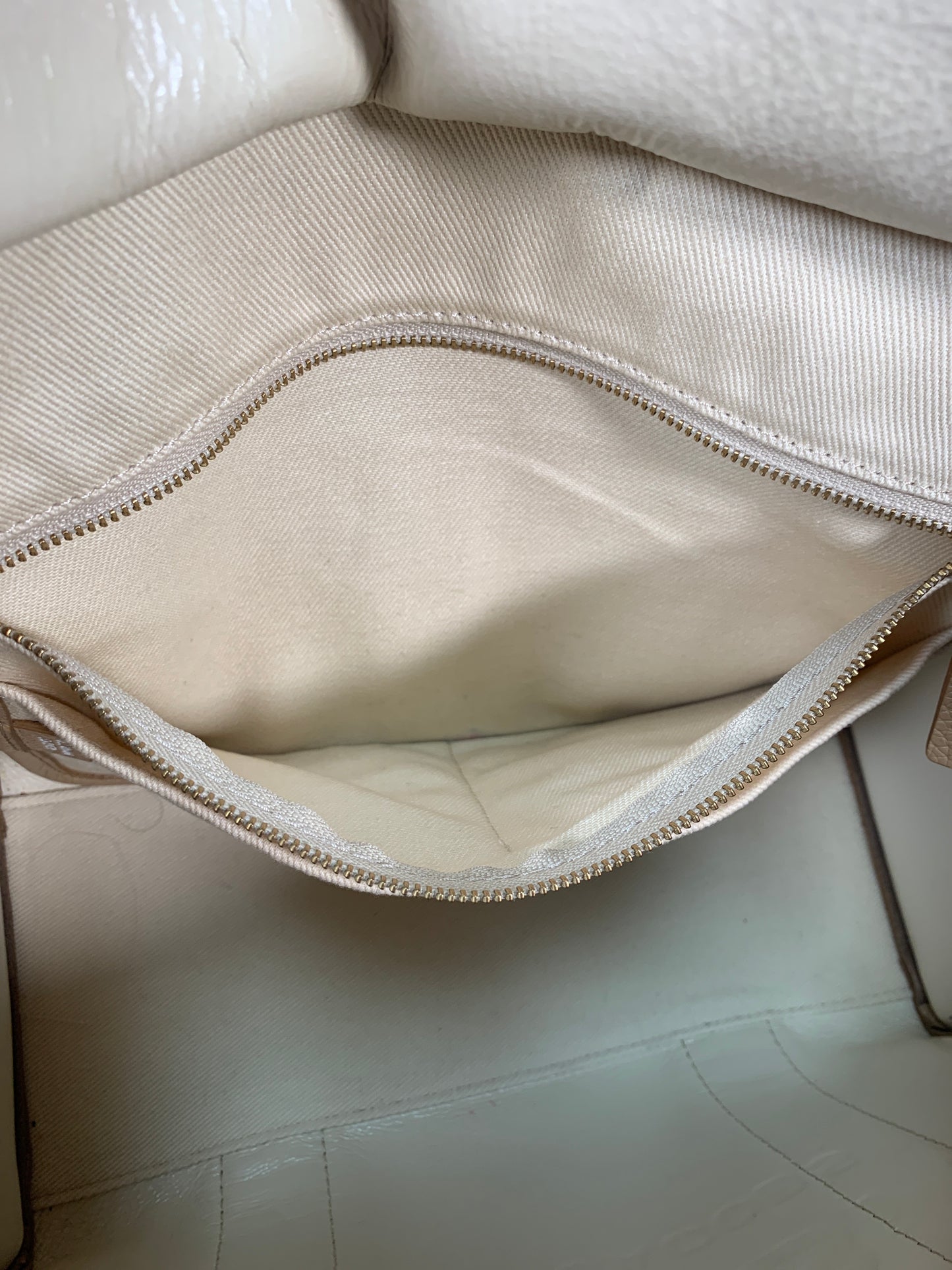 Tote Luxury Designer By Marc Jacobs, Size: Large