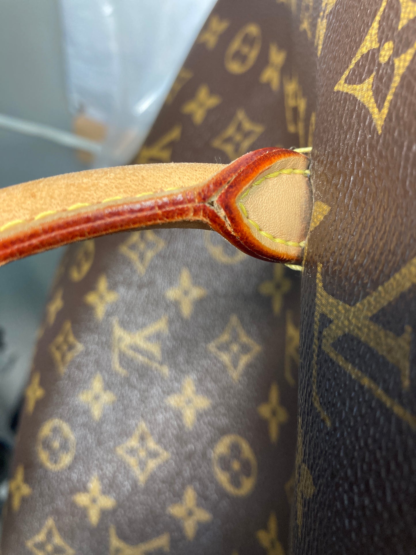 Handbag Luxury Designer By Louis Vuitton, Size: Large