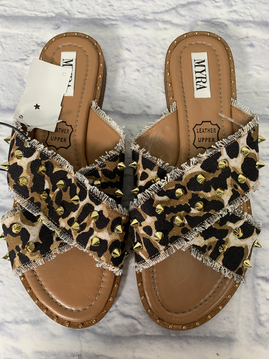 Sandals Flats By Clothes Mentor  Size: 8