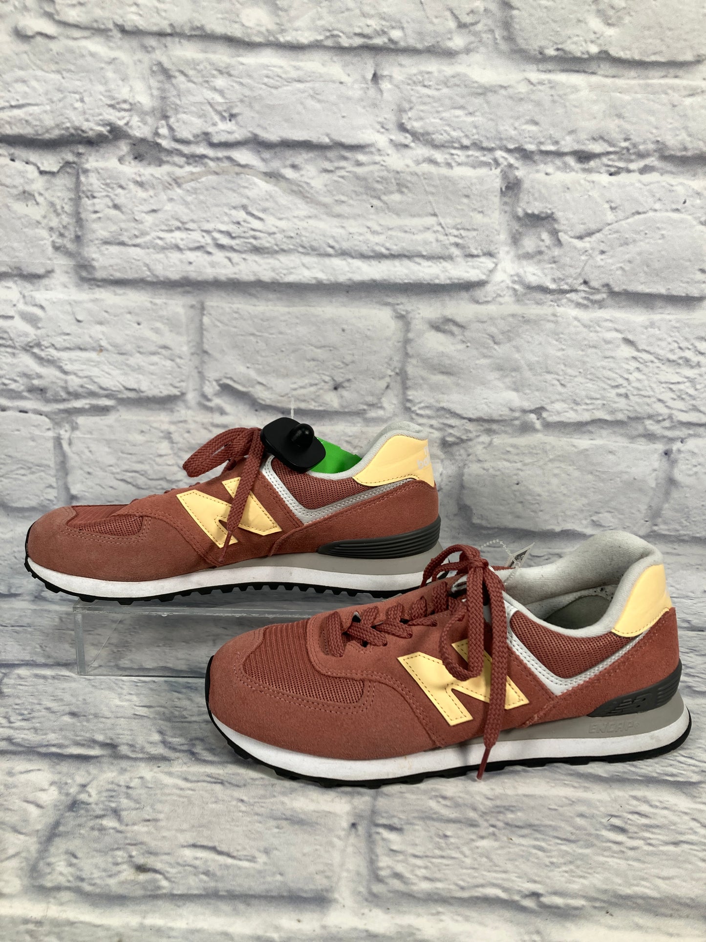 Shoes Athletic By New Balance  Size: 10.5