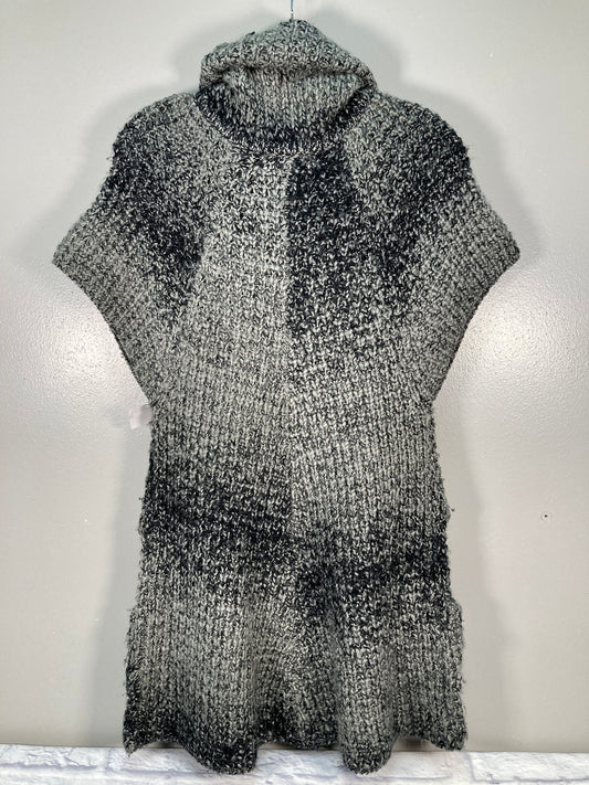 Sweater Short Sleeve By Clothes Mentor  Size: M